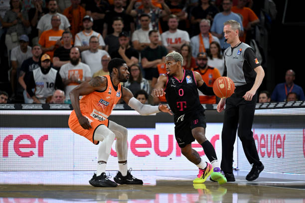 而在进攻端 而在进攻端